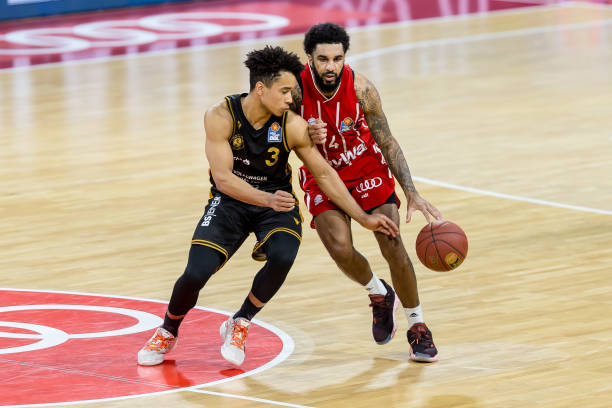 色并在场上 色并在场上