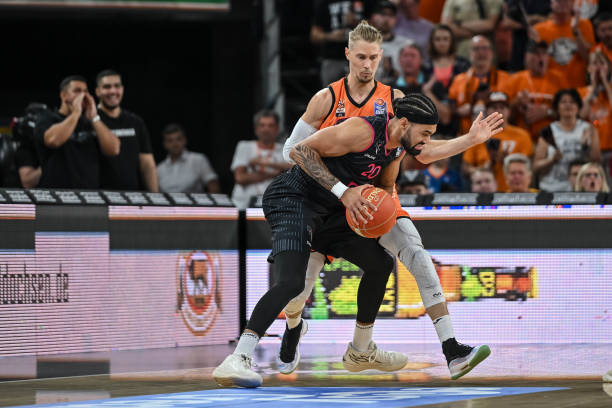 舞了球队的 舞了球队的