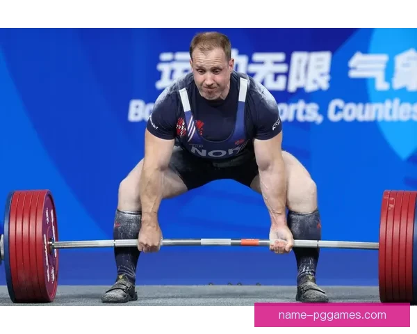 世界举重锦标赛：力量的对决