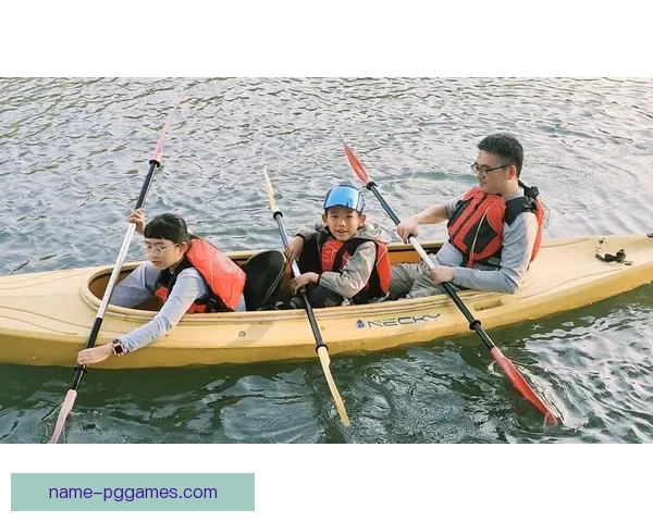 探险之旅：皮划艇探索大自然