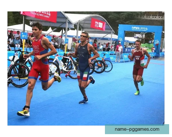 铁人三项挑战：竞技激情与极限挑战